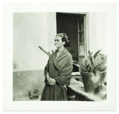 Editorial RM Frida Kahlo - Her Universe Photobook