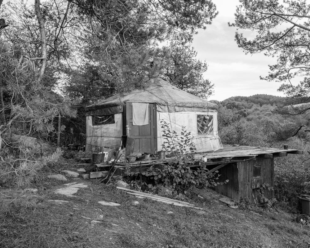 Editorial RM Devil's Rib Photobook